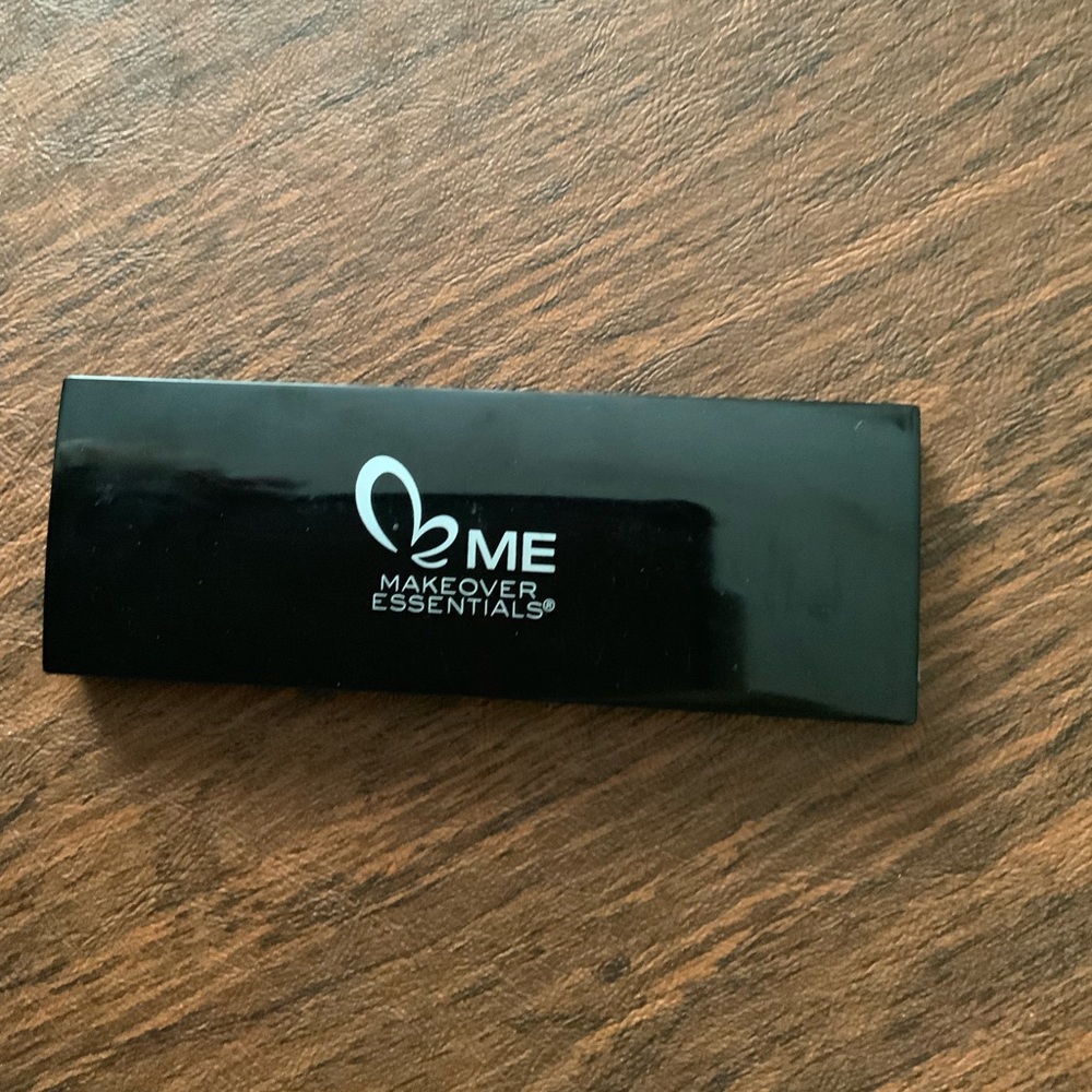 Makeover Essentials Eyeshadow Palette